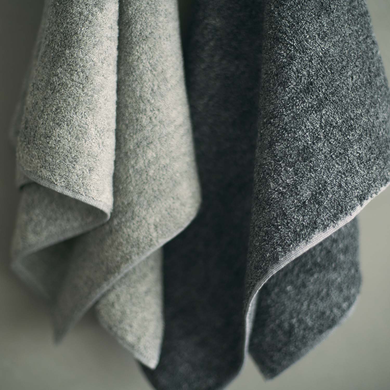 Shuttle 1963 Bath Towel