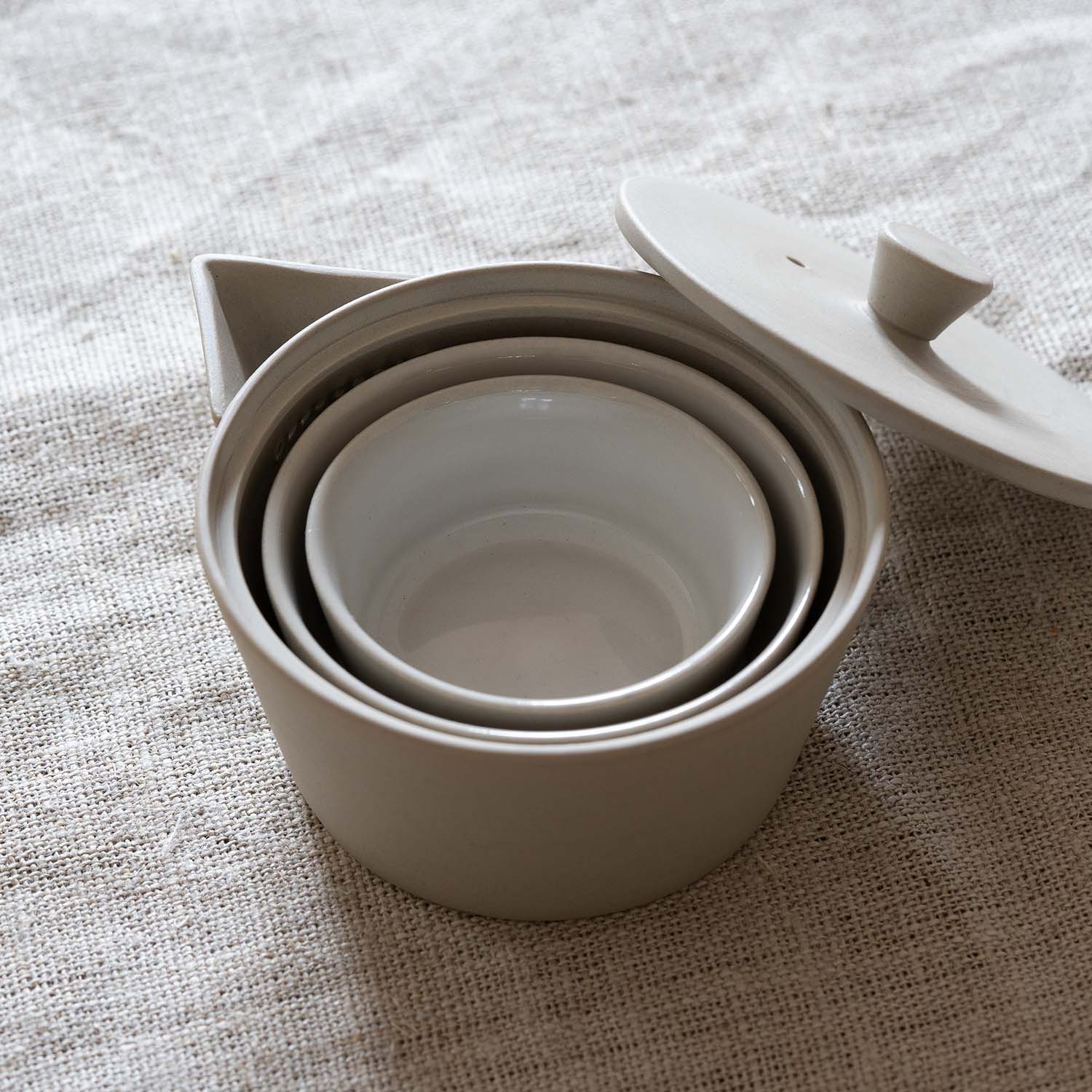 Ireko Chaki - Teapot & Cup Set